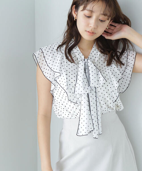 某メーカー NATURAL BEAUTY BASIC（ナチュラルビューティーベーシック）の トップス