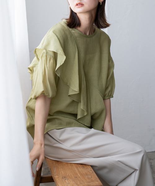 VitaFelice(ヴィータフェリーチェ)の「アシメフリルデザインカットソー(Tシャツ/カットソー・レディース・アイボリー/オリーブ/ブラック・FREE)」の3枚目の写真