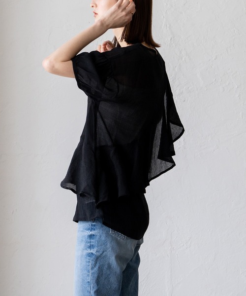 VitaFelice(ヴィータフェリーチェ)の「アシメフリルデザインカットソー(Tシャツ/カットソー・レディース・アイボリー/オリーブ/ブラック・FREE)」の21枚目の写真