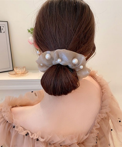 TONE SELECT GOODS(トーンセレクトグッズ)の「【resonance】シフォン ラメ×パール シュシュ(シュシュ・レディース・シルバー/ゴールド/ブロンズ/ブラック・FREE)」の10枚目の写真