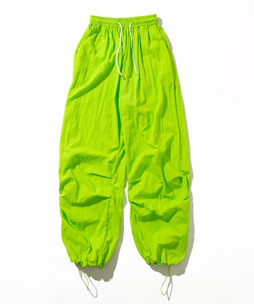 NO NEED(ノーニード)の「カラーナイロン イージーパンツ /ユニセックス(その他パンツ・メンズ・ライム/ピンク/ライトグレー/ブラック/ライトブルー・L/M)」の3枚目の写真