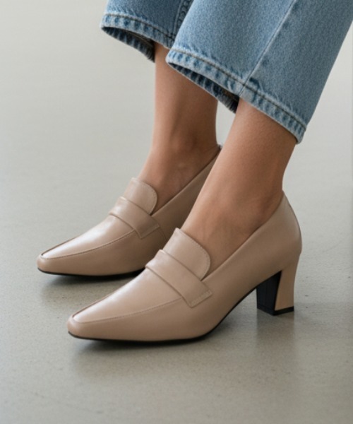 VIVIAN（ヴィヴィアン）の「スクエアトゥデザインヒールローファーパンプス（パンプス・レディース・ブラック/シルバー/グレー系その他7/ダークブラウン・LL/L/M/S）」の2枚目の写真