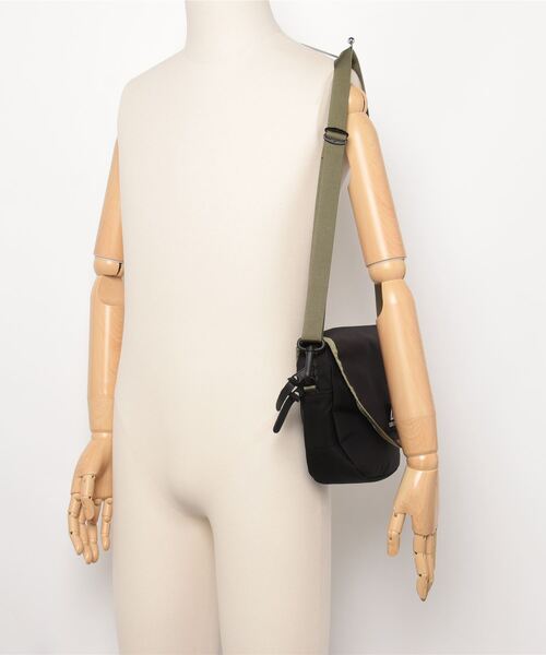 GREGORY(グレゴリー)の「ラフィンショルダー LAUGHING SHOULDER ブラック/オリーブ(ショルダーバッグ・メンズ・ブラック系その他・ONE SIZE)」の6枚目の写真