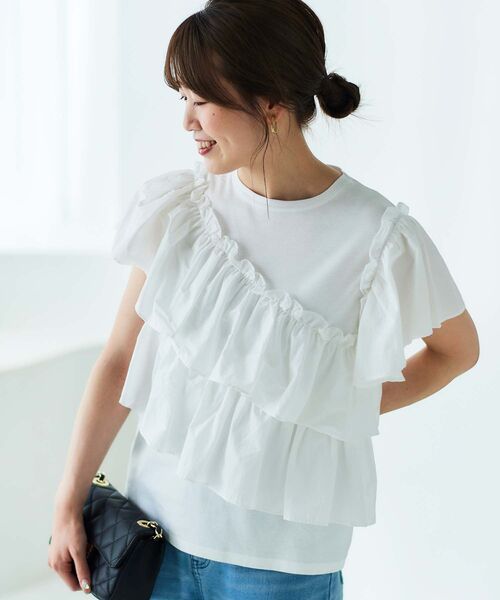 le.coeur blanc（ルクールブラン）の「アシメティアードフリルカットソー（Tシャツ/カットソー・レディース・ブラック/オフホワイト・38）」の4枚目の写真