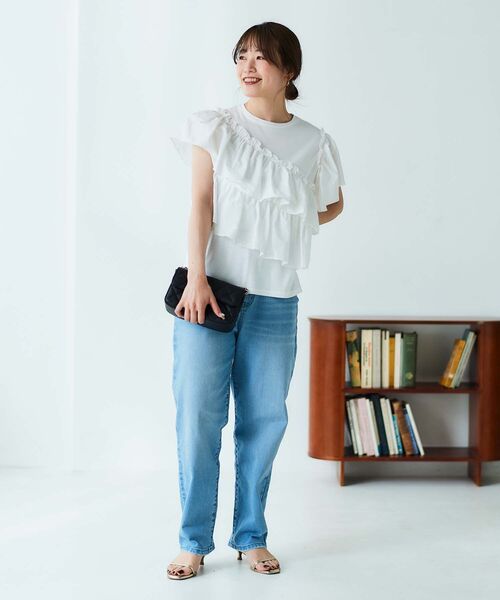 le.coeur blanc（ルクールブラン）の「アシメティアードフリルカットソー（Tシャツ/カットソー・レディース・ブラック/オフホワイト・38）」の9枚目の写真