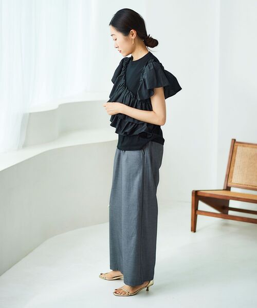 le.coeur blanc（ルクールブラン）の「アシメティアードフリルカットソー（Tシャツ/カットソー・レディース・ブラック/オフホワイト・38）」の21枚目の写真