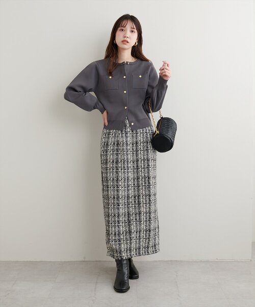 natural couture(ナチュラルクチュール)の「ポリニット金釦ポケ付きカーディガン(カーディガン/ボレロ・レディース・オフホワイト/チャコールグレー/ブラック/ピンク系その他/ピンクベージュ/ブルー系その他・FREE)」の10枚目の写真