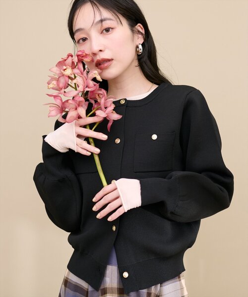 natural couture(ナチュラルクチュール)の「ポリニット金釦ポケ付きカーディガン(カーディガン/ボレロ・レディース・オフホワイト/チャコールグレー/ブラック/ピンク系その他/ピンクベージュ/ブルー系その他・FREE)」の14枚目の写真