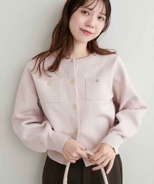 natural couture(ナチュラルクチュール)の「ポリニット金釦ポケ付きカーディガン(カーディガン/ボレロ・レディース・オフホワイト/チャコールグレー/ブラック/ピンク系その他/ピンクベージュ/ブルー系その他・FREE)」の19枚目の写真