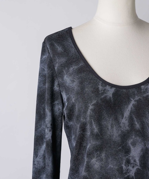 yae(ヤエ)の「2way spark pettern top/2wayスパークパターントップス(Tシャツ/カットソー・レディース・シルバー/ブラック・FREE)」の17枚目の写真