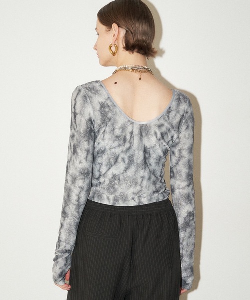 yae(ヤエ)の「2way spark pettern top/2wayスパークパターントップス(Tシャツ/カットソー・レディース・シルバー/ブラック・FREE)」の5枚目の写真