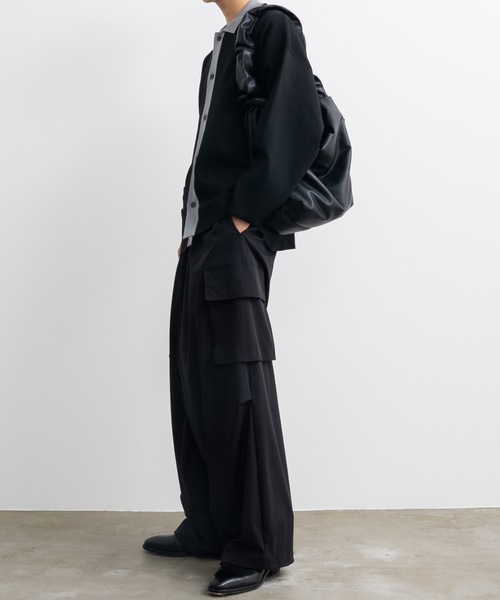 SINSS(シンス)の「Synthetic leather shoulder bag / シンセティックレザーショルダーバック(長さ調節可能)(ショルダーバッグ・メンズ・シルバー/ブラック/ブラック系その他/ブラウン系その他・FREE)」の14枚目の写真