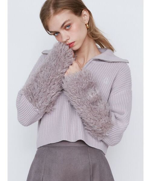 CALNAMUR（カルナムール）の「FLUFFY SLEEVE HALF ZIP KNIT