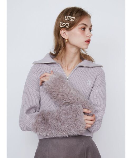 CALNAMUR（カルナムール）の「FLUFFY SLEEVE HALF ZIP KNIT