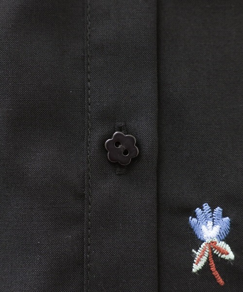 somari imagination(ソマリ イマジネーション)の「花柄刺繍シャツ(シャツ/ブラウス・レディース・ブラック/オフホワイト・1/2)」の19枚目の写真