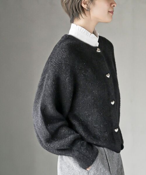 Arpege story ハートボタン ラメフェザーカーディガン ハートボタンラメフェザークルーネックカーディガン（カーディガン
