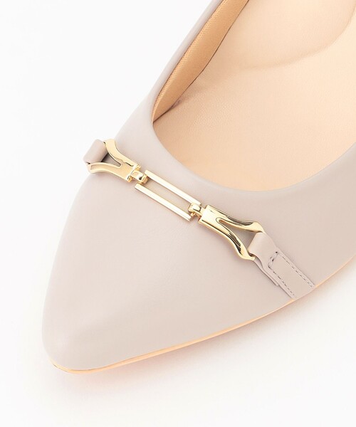 ANY SIS（エニィスィス）の「【22.5～24.5cm】メタルビットレディライク パンプス（パンプス・レディース・ライトグレー系/ブラック系・SS/SMALL/MEDIUM/LARGE/LL）」の3枚目の写真