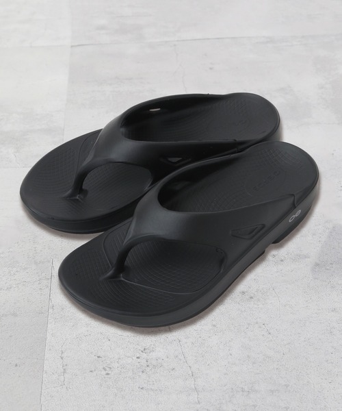 今期ZOZOにて購入　OOFOS ブラック トングサンダル 8 箱無し OOFOS: OOoriginal ウーオリジナル トングサンダル（サンダル
