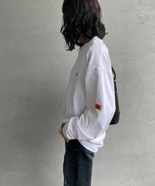 UNIVERSAL OVERALL（ユニバーサルオーバーオール）の「[UNIVERSAL OVERALL/ユニバーサルオーバーオール] 別注 ワンポイントロゴ刺繍 ロングスリーブTシャツ（Tシャツ/カットソー・レディース・ネイビー系/ブラック/サックスブルー/オートミール/ネイビー/ホワイト/ブラウン・S/M/L）」の12枚目の写真