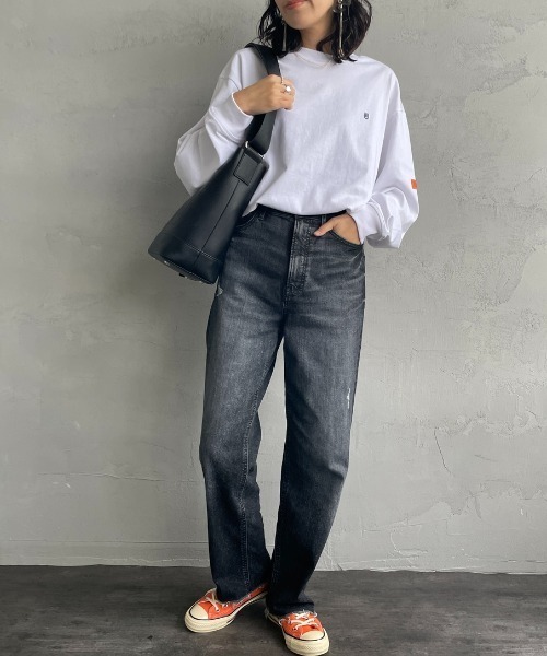 UNIVERSAL OVERALL（ユニバーサルオーバーオール）の「[UNIVERSAL OVERALL/ユニバーサルオーバーオール] 別注 ワンポイントロゴ刺繍 ロングスリーブTシャツ（Tシャツ/カットソー・レディース・ネイビー系/ブラック/サックスブルー/オートミール/ネイビー/ホワイト/ブラウン・S/M/L）」の8枚目の写真