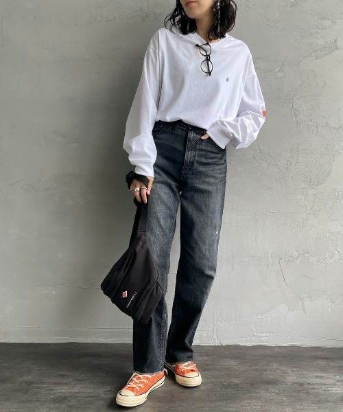 UNIVERSAL OVERALL（ユニバーサルオーバーオール）の「[UNIVERSAL OVERALL/ユニバーサルオーバーオール] 別注 ワンポイントロゴ刺繍 ロングスリーブTシャツ（Tシャツ/カットソー・レディース・ネイビー系/ブラック/サックスブルー/オートミール/ネイビー/ホワイト/ブラウン・S/M/L）」の18枚目の写真