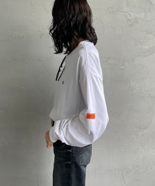 UNIVERSAL OVERALL（ユニバーサルオーバーオール）の「[UNIVERSAL OVERALL/ユニバーサルオーバーオール] 別注 ワンポイントロゴ刺繍 ロングスリーブTシャツ（Tシャツ/カットソー・レディース・ネイビー系/ブラック/サックスブルー/オートミール/ネイビー/ホワイト/ブラウン・S/M/L）」の16枚目の写真