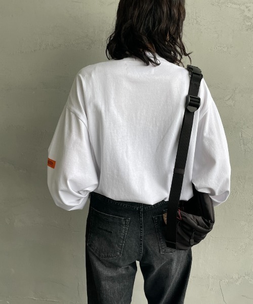 UNIVERSAL OVERALL（ユニバーサルオーバーオール）の「[UNIVERSAL OVERALL/ユニバーサルオーバーオール] 別注 ワンポイントロゴ刺繍 ロングスリーブTシャツ（Tシャツ/カットソー・レディース・ネイビー系/ブラック/サックスブルー/オートミール/ネイビー/ホワイト/ブラウン・S/M/L）」の17枚目の写真