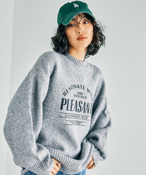 LEPSIM（レプシィム）の「5ゲージプリントロゴプルオーバー　250419（ニット/セーター・レディース・グレー/ブラウン/ネイビー・FREE）」の2枚目の写真