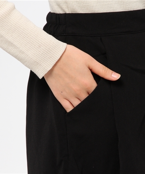 E hyphen world gallery（イーハイフンワールドギャラリー）の「・ジョーゼットタックワイドパンツ（その他パンツ・レディース・バーガンディー/キャメル/ブラック・FREE）」の5枚目の写真