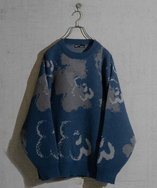 JOHN'S CLOSET(ジョンズクローゼット)の「【a】 ダブルジャガード オーバーサイズ フラワーグラデーションニット(ニット/セーター・メンズ・ブラック/ブルー・LARGE/MEDIUM)」の11枚目の写真