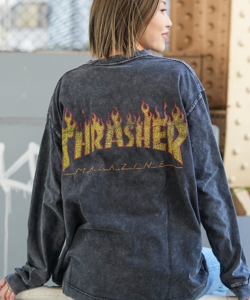 THRASHER(スラッシャー)の「POWDER BREACH L/S T-SHIRTS/THRASHER ピグメント ロンT 長袖Tシャツ ヴィンテージ加工 バックプリント ロゴT ストリート スケーター(Tシャツ/カットソー・メンズ・ブラック×ブルー/ブラック×イエロー/ブラック×グレー/ブラック×ホワイト・MEDIUM/LARGE/X-LARGE)」の1枚目の写真