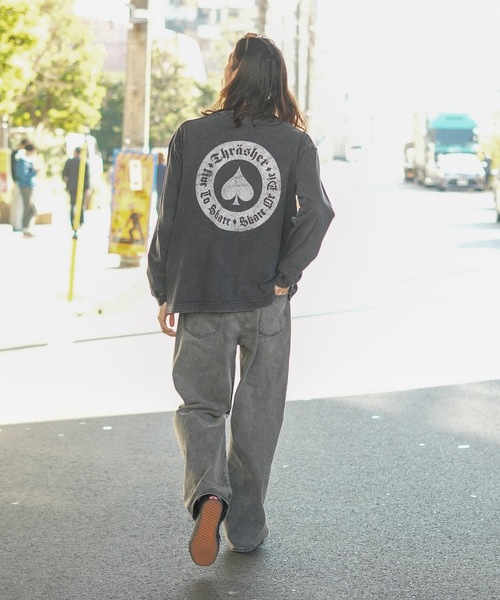 THRASHER(スラッシャー)の「POWDER BREACH L/S T-SHIRTS/THRASHER ピグメント ロンT 長袖Tシャツ ヴィンテージ加工 バックプリント ロゴT ストリート スケーター(Tシャツ/カットソー・メンズ・ブラック×ブルー/ブラック×イエロー/ブラック×グレー/ブラック×ホワイト・MEDIUM/LARGE/X-LARGE)」の20枚目の写真