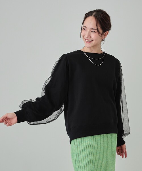 SHOO・LA・RUE(シューラルー)の「【あったか/洗濯機可/S-LL】一枚でサマ見え 裏起毛お袖チュールスウェット(スウェット・レディース・ライトグレー/ブラック・02/01/03/04)」の3枚目の写真