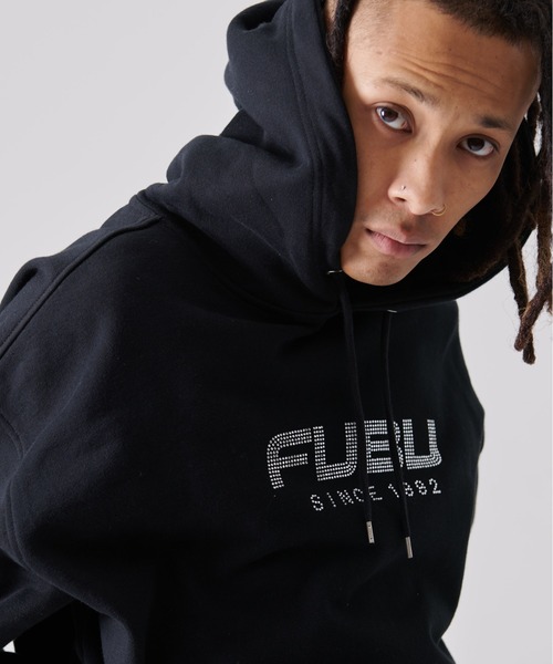 FUBU( フブ)の「FUBU フブ BIG ブランド ロゴ 刺繍 長袖 プルオーバー スウェット パーカー(パーカー・メンズ・アッシュグレー/ブラック・XXL/XL/L/M)」の4枚目の写真