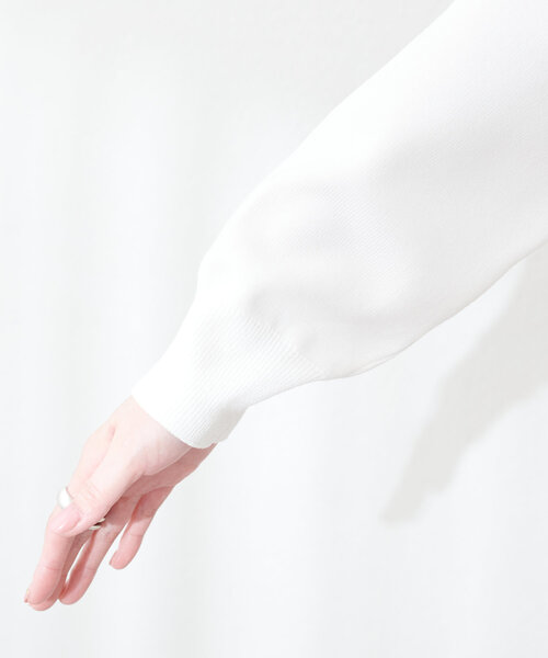 natural couture（ナチュラルクチュール）の「パール釦総針カーデ（カーディガン/ボレロ・レディース・ピンク/チャコールグレー/オフホワイト/サックスブルー・FREE）」の21枚目の写真