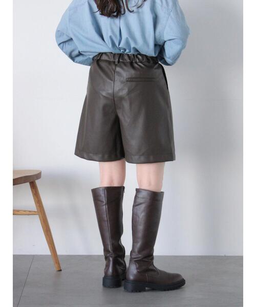 ehka sopo（エヘカソポ）の「エコレザーハーフパンツ（その他パンツ・レディース・ベージュ/ブラウン/ブラック・F）」の15枚目の写真