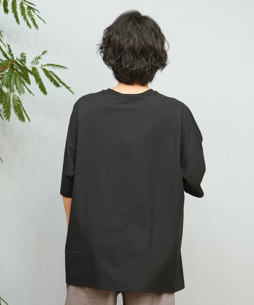 Hurley (ハーレー)の「Hurley/ハーレー 水着 ラッシュガード 半袖 Tシャツ 撥水 水陸両用 MUSS251089(ラッシュガード・メンズ・グレイッシュベージュ/ホワイト/ブラック/グレイッシュブルー・XL/L/M)」の14枚目の写真