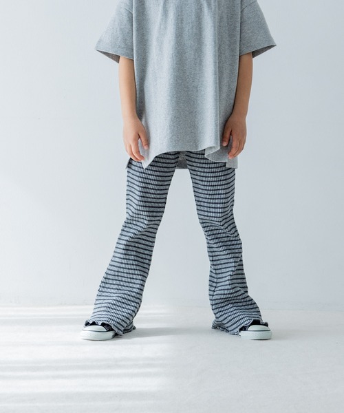 LOWRYS FARM（ローリーズファーム）の「カットリブフレアパンツ　321066（その他パンツ・キッズ・パープル/グレー/ブラック・110cm/120cm/130cm/140cm/150cm）」の12枚目の写真