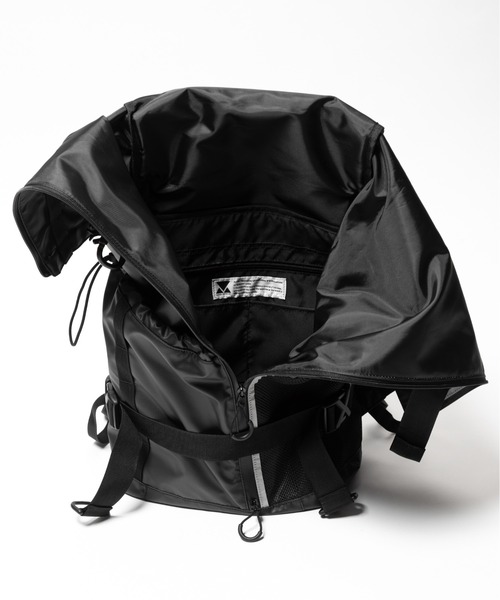 MAKAVELIC(マキャベリック)の「Unit Roll Top Mountain Backpack(バックパック/リュック・メンズ・ブラック・ONESIZE)」の12枚目の写真
