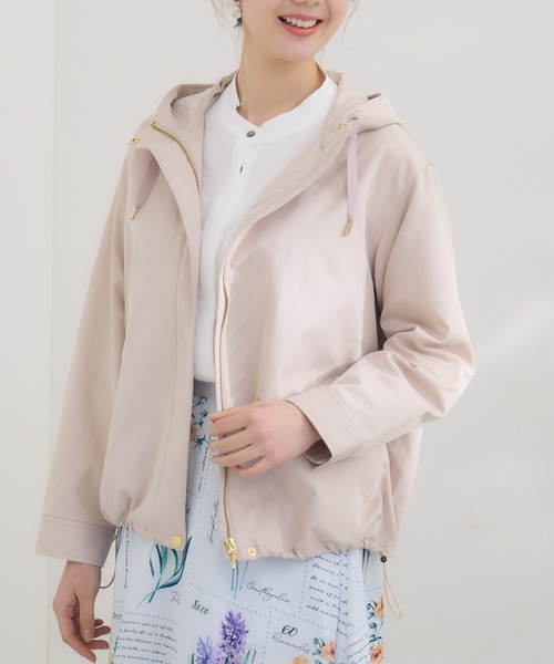 KATHARINE ROSS(キャサリンロス)の「【KATHARINE ROSS】〈撥水/汚れ防止〉クリアツイルマウンテンパーカー(マウンテンパーカー・レディース・ベージュ/オフホワイト・MEDIUM)」の1枚目の写真