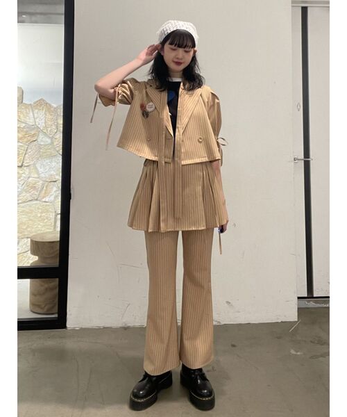 jouetie（ジュエティ）の「【FRUITSZIPPER鎮西寿々歌】クロップドジャケット（テーラードジャケット・レディース・ベージュ・MEDIUM）」の4枚目の写真