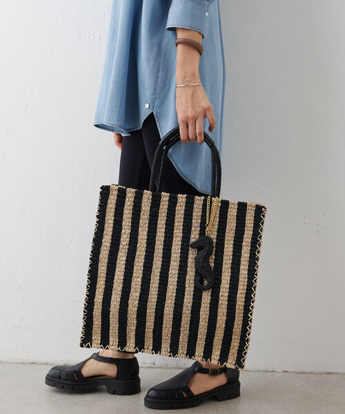 BEARDSLEY(ビアズリー)の「ラタンチャーム付きアバカトート(かごバッグ・レディース・ブロンズ/ブラック・FREE)」の11枚目の写真