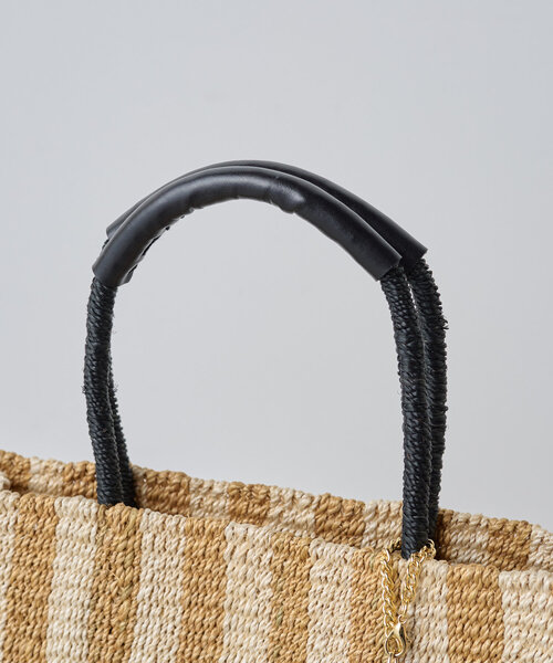 BEARDSLEY(ビアズリー)の「ラタンチャーム付きアバカトート(かごバッグ・レディース・ブロンズ/ブラック・FREE)」の6枚目の写真