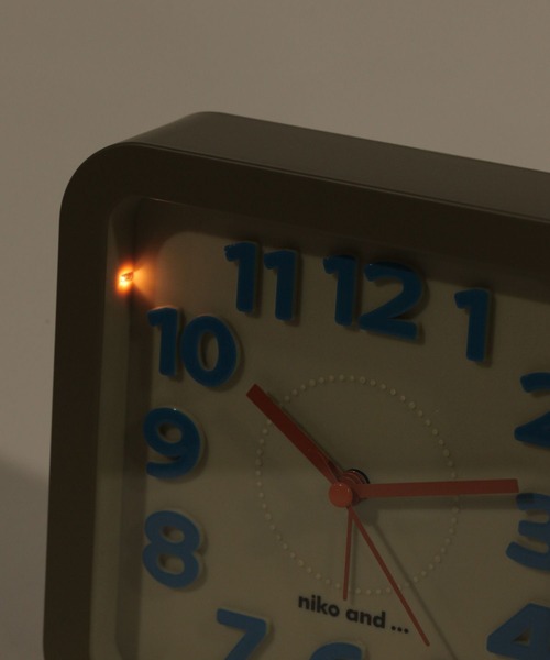 niko and...（ニコアンド）の「オリジナルレトロ2wayクロック（置時計・レディース・ブルー/ベージュ・0）」の16枚目の写真