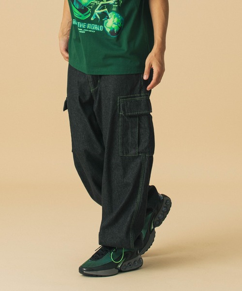 パンツ EMBROIDERED DENIM CARGO PANTS XLARGE（エクストララージ）の「EMBROIDERED DENIM CARGO PANTS