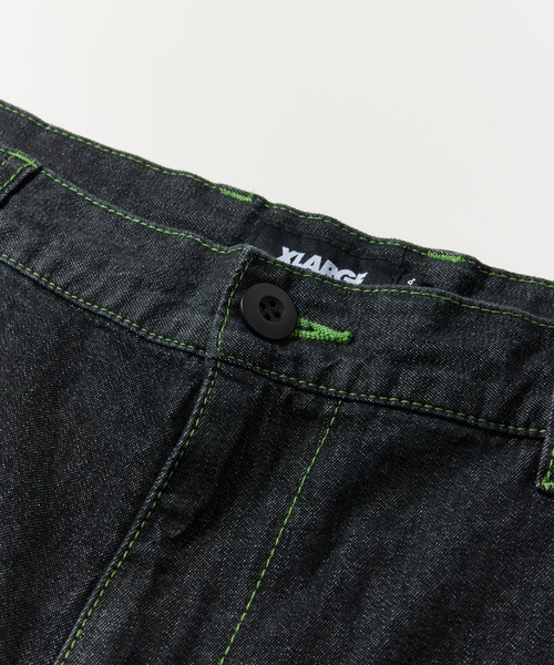 XLARGE（エクストララージ）の「COLOR STITCHED DENIM CARGO PANTS（デニムパンツ・メンズ・インディゴブルー/ブラック・30inch/32inch/34inch/36inch）」の11枚目の写真