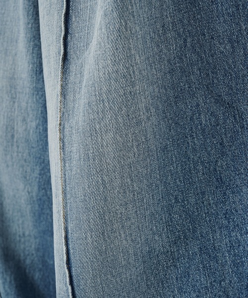 KHOKI（コッキ）の「【KHOKI】別注 Pleat-design denim pants（デニムパンツ・メンズ・インディゴブルー・2/3）」の9枚目の写真