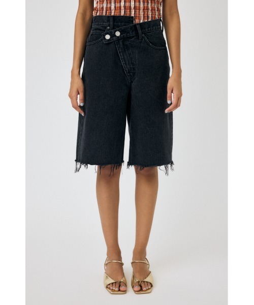MOUSSY(マウジー)の「CROSS WAIST ハーフパンツ(デニムパンツ・レディース・ブラック/ライトブルー/オフホワイト・0/1/2)」の17枚目の写真