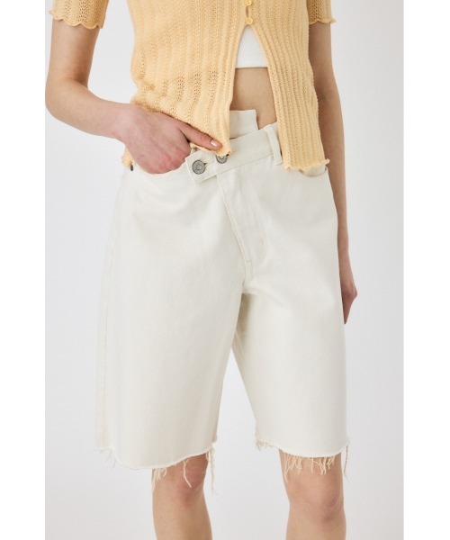 MOUSSY(マウジー)の「CROSS WAIST ハーフパンツ(デニムパンツ・レディース・ブラック/ライトブルー/オフホワイト・0/1/2)」の6枚目の写真