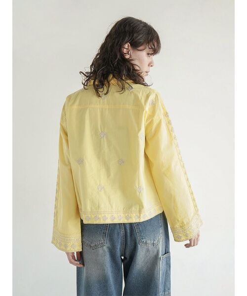 FIKA.(フィーカ)の「Ethnic embroidered shirt(シャツ/ブラウス・レディース・ブラック/オフホワイト/イエロー・MEDIUM)」の12枚目の写真